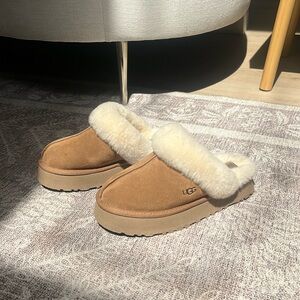Platform UGG Disquette slippers